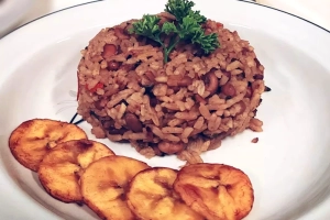 plato de palo a pique